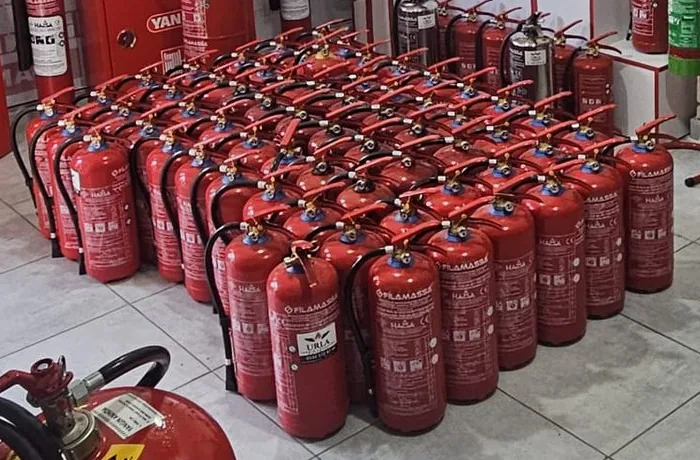 Mağazamızdaki gerçek ABC kuru kimyevi tozlu yangın söndürme cihazları